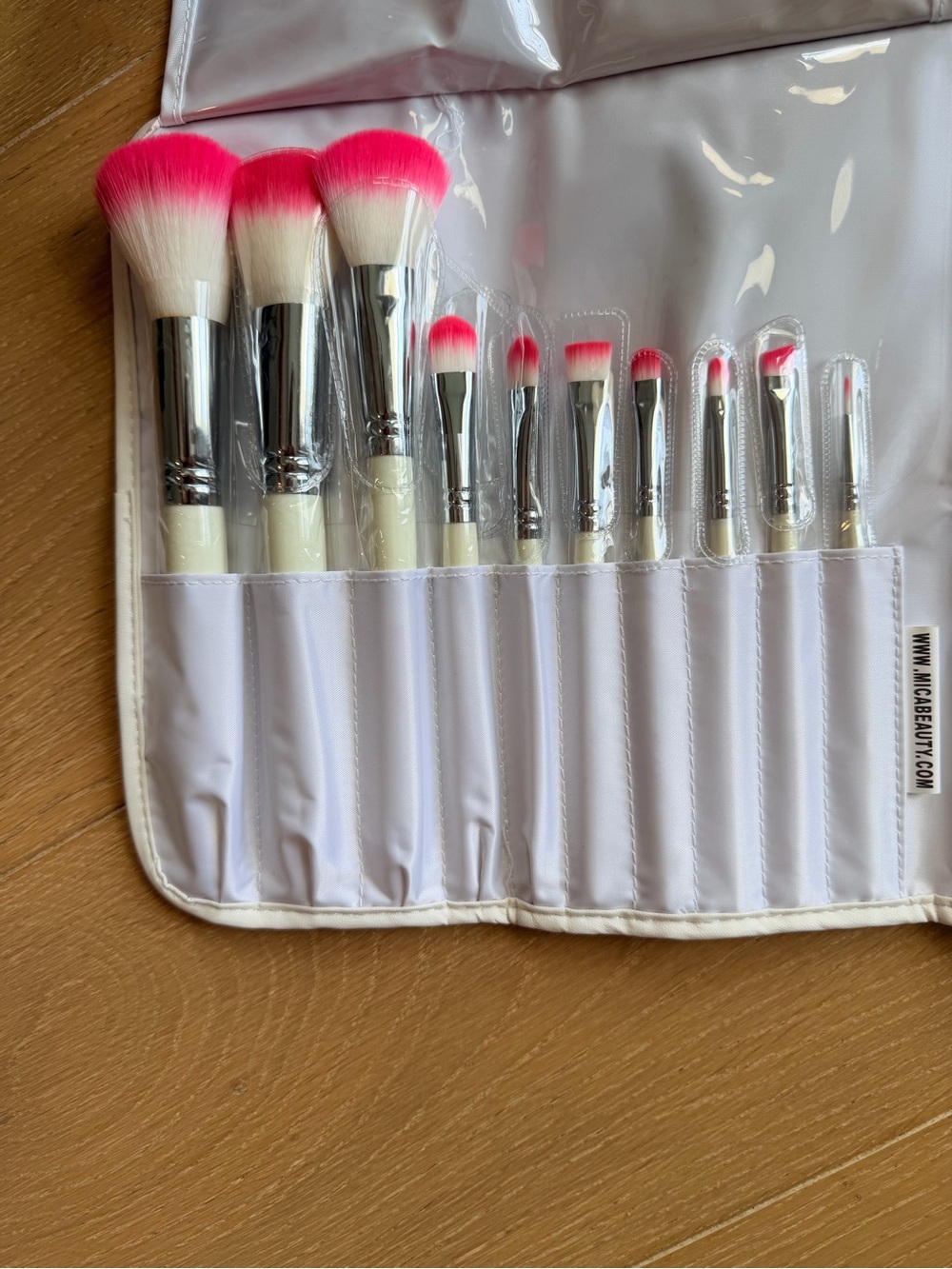 NWT Mica Beauty Brush Set Pink-Tip with Roll Case